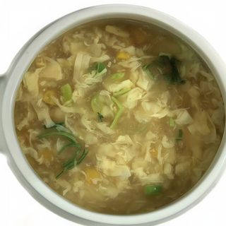 Sopa de maíz con pollo