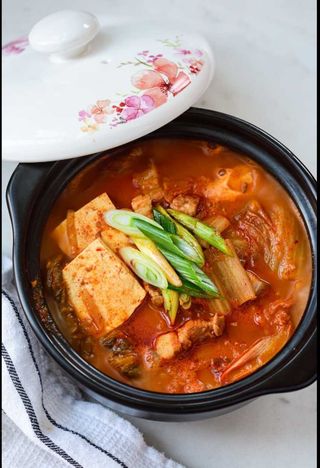 Kimchi jjigae