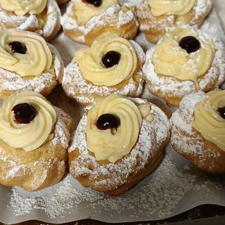 Le zeppole con crema