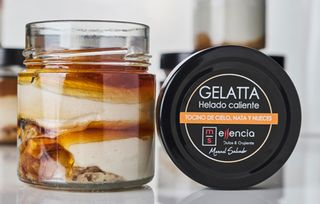 Tocino de Cielo con nata