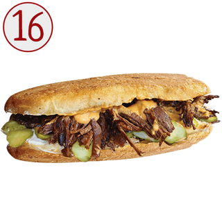 Сандвич Beef Stroganoff + пържени картофки (300г)