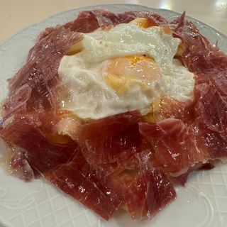 Huevos Rotos Con Jamón Ibérico