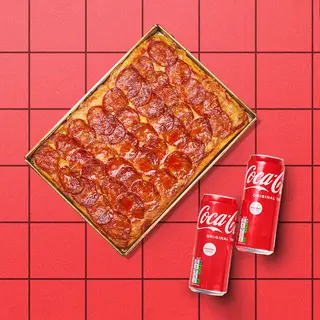 Pepperoni Detroit + 2x Coca-cola