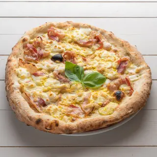 Pizza carbonara