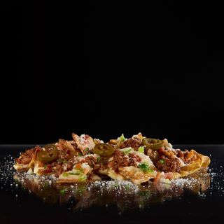 PATATAS O NACHOS CHILI CON CARNE