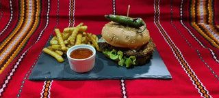 Пилешки бургер (450г)