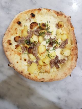 Patate, salsiccia e rosmarino