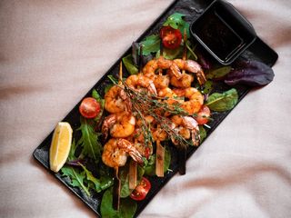 Креветка на грилі