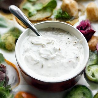 Sos Tzakziki