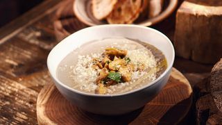 სოკოს კრემ-სუპი