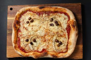 Pizza De Queso De Cabra (30 X 30 Cm.)