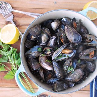 Małże na Białym Winie