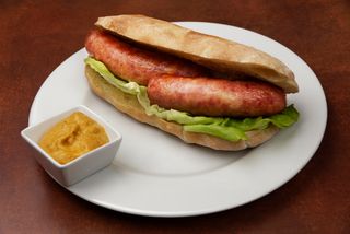 Sendvič Kobasica sa kačkavaljem