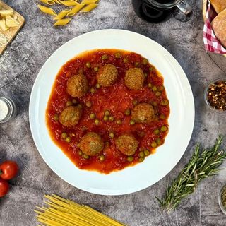 Polpette al sugo con piselli