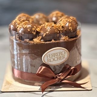 ტორტი "ფერერო" (8-10 ნაჭერი)