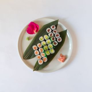 Sushi Bandeja 2 (24 pzs.)