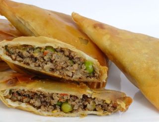 Samosas de carne (2 uds.)