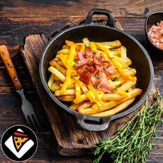 Patatas Con Bacon y Cheddar