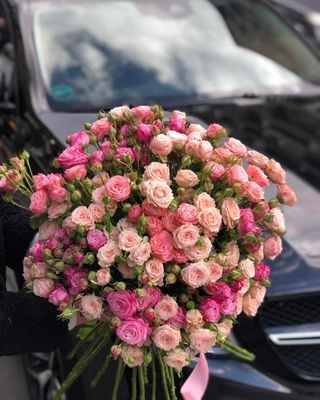 3.ფერადი ჯუჯა ვარდების თაიგული