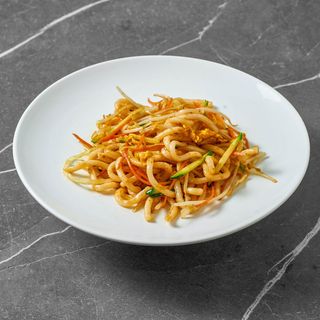 Yaki udon con verdure