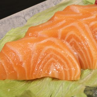 Sashimi de salmón  ( 4 uds)