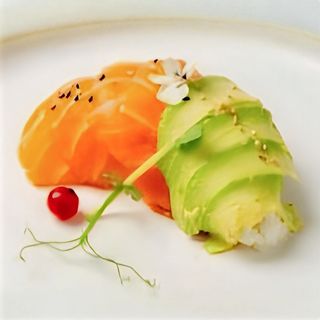 145. Chirashi salmone e avocado