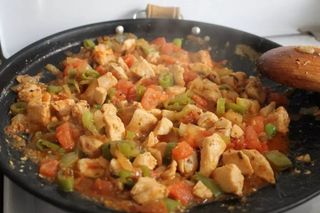 Пилешка кавърма на сач (350г)