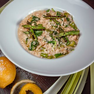 Risotto cu sparanghel și piept de pui 