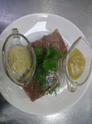 Холодец с горчицей