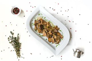 Българска манатарка с масло и мащерка