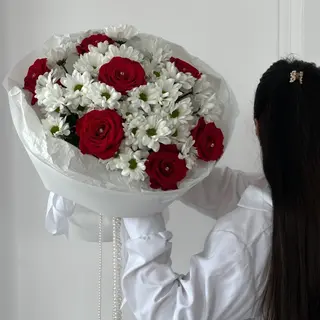 Букет «Хризантема (6) та Фрідом (7)»