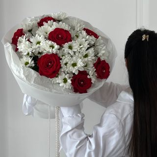Букет «Хризантема (6) та Фрідом (7)»