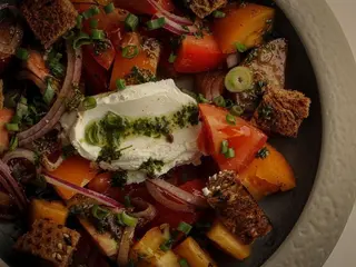 Томатний салат з лабне (250g)