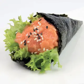 97. Temaki de salmón (1 pieza)