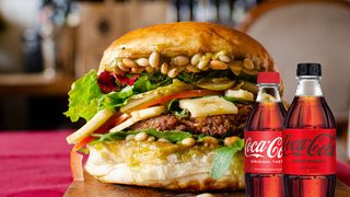 Sexy Mediteranka burger + Coca-Cola 0.5l/Coca-Cola Zero 0.5l