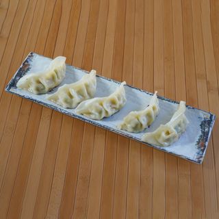 42. Gyoza pollo (4 uds.)