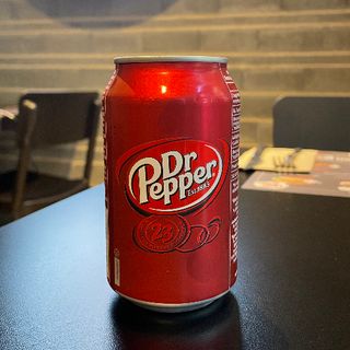 Dr. Pepper Original Soda (330 Ml.)