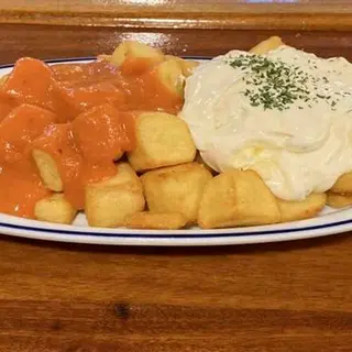 Bravas Y Alioli