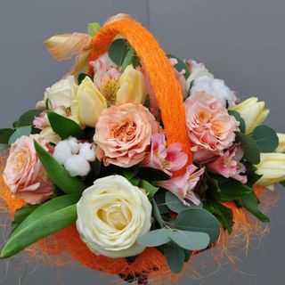 Coș cu flori Răsăritul