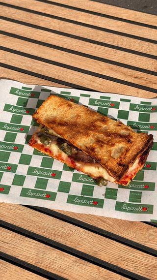 La capperi e acciughe