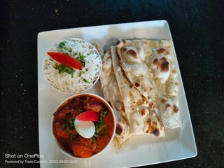 Chicken Tikka Masala + Rice + Naan