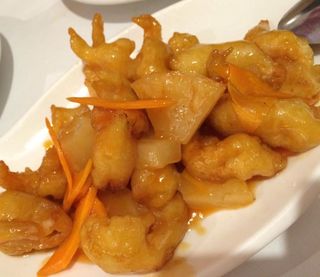 060. Gamberi Bibo con pinoli e ananas