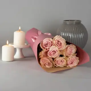 Buchetul zilei din 7 trandafiri roz