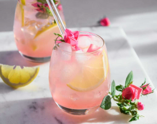 Limonadă cu căpșuni sau fructul pasiunii