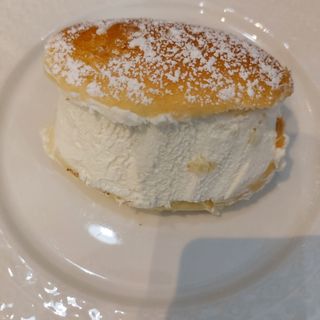 Maritozzo con panna