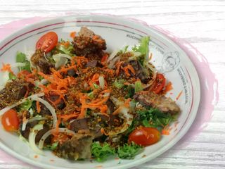 Sałatka z wątróbką