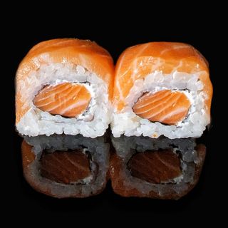 93. Uramaki salmone out