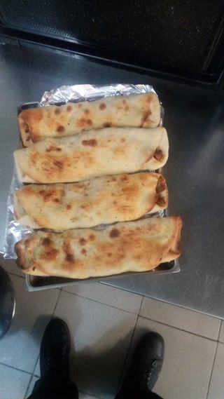 Calzone kebab e formaggio