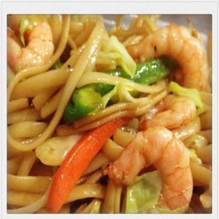 Tallarines Fritos Con Gambas