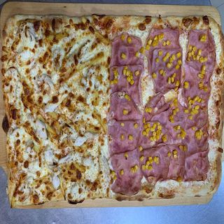 Pizza la jumătate de metru